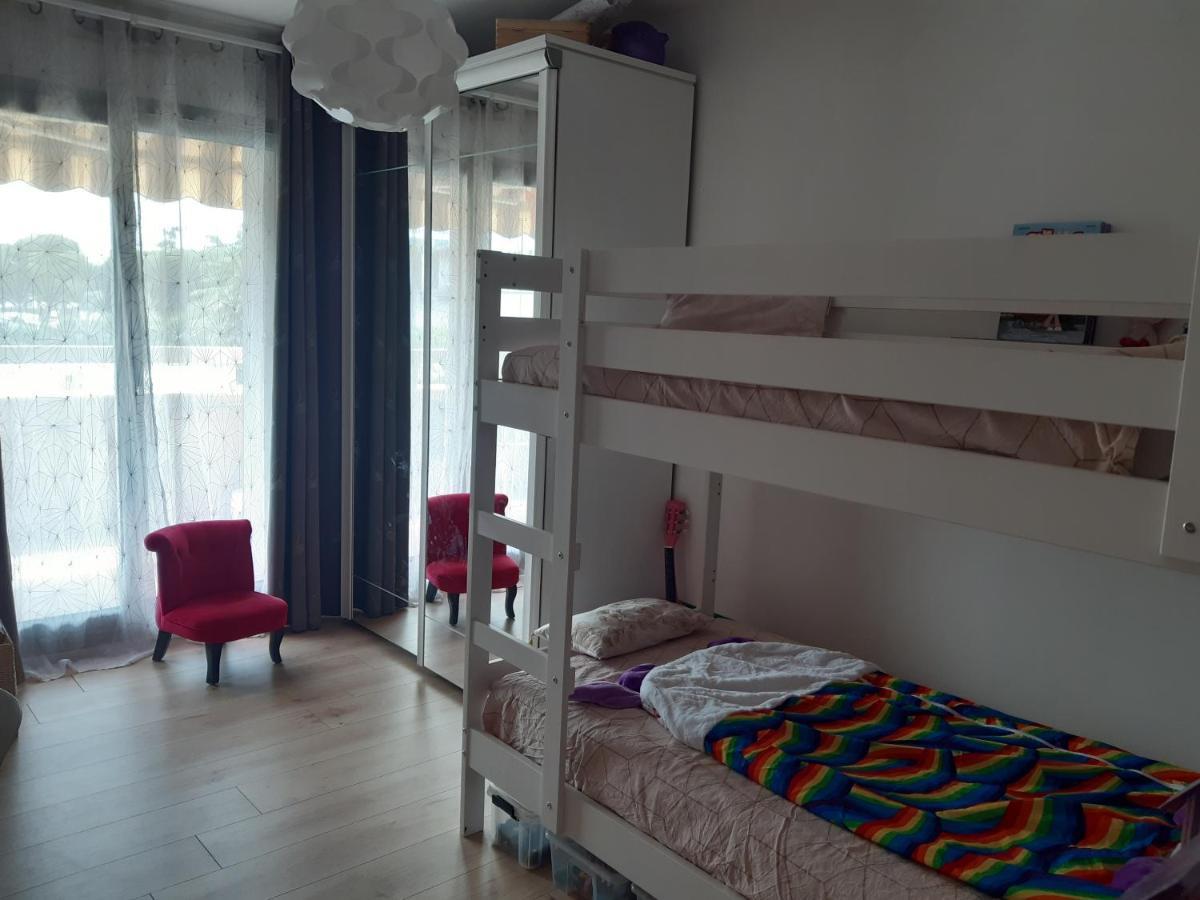 Appartement 3p Avec Garage Proche Aeroport, Tramway Et Avec Toutes Commodites!